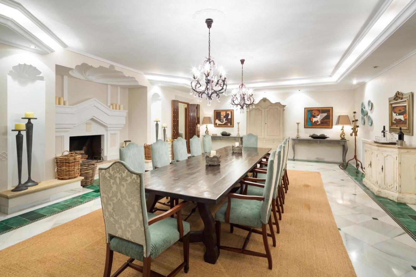 Cubo's Luxury Mansion El Baron De Sierra Blanca Villa *