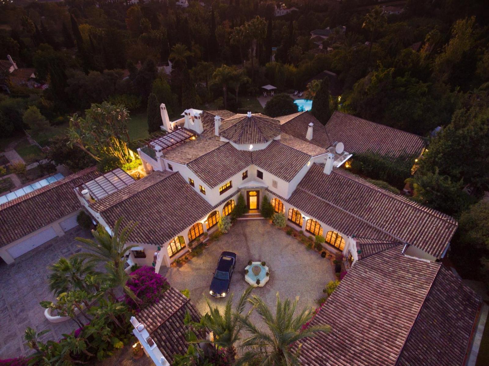 Cubo's Luxury Mansion El Baron De Sierra Blanca Villa Marbella