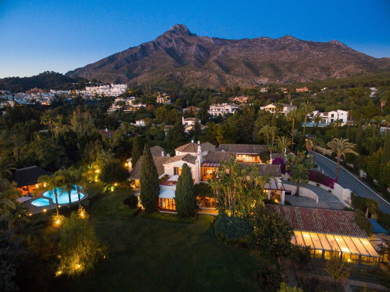 Cubo's Luxury Mansion El Baron De Sierra Blanca Marbella