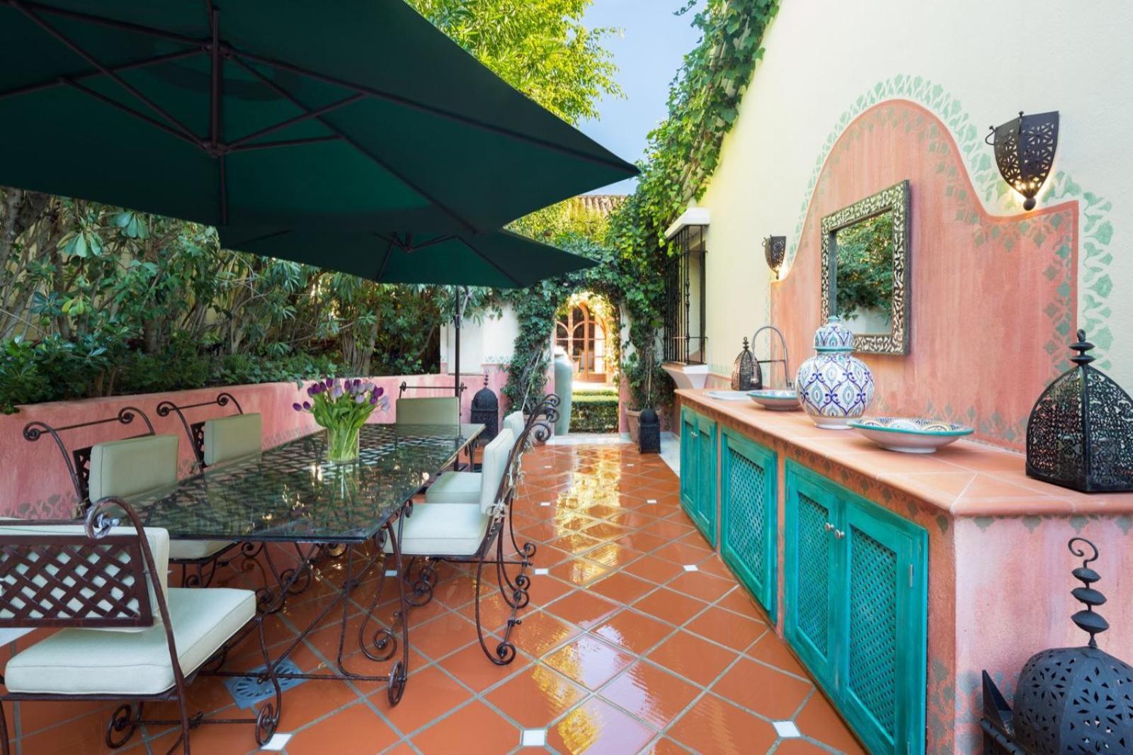 Cubo's Luxury Mansion El Baron De Sierra Blanca Villa