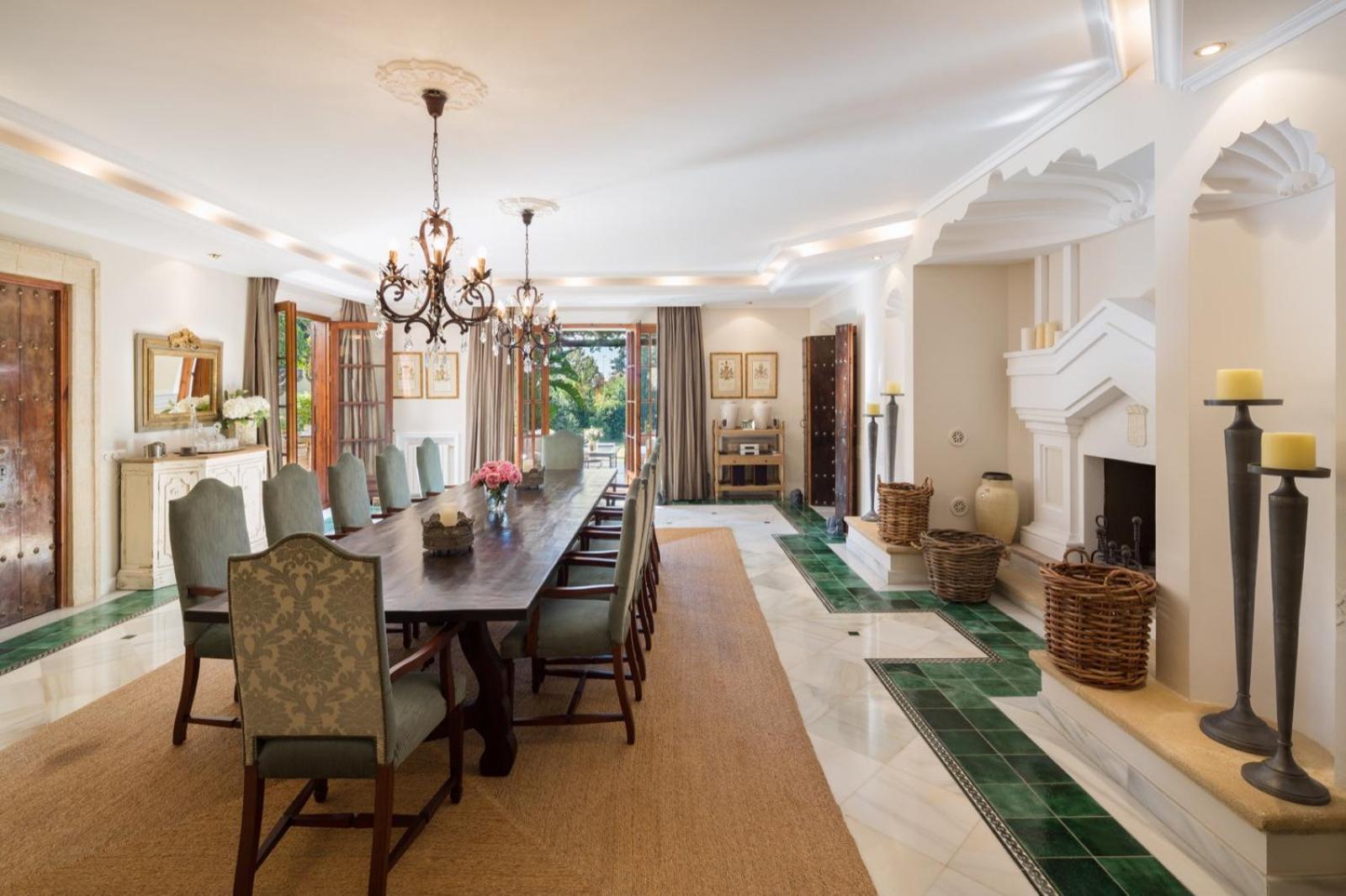 Villa Cubo's Luxury Mansion El Baron De Sierra Blanca