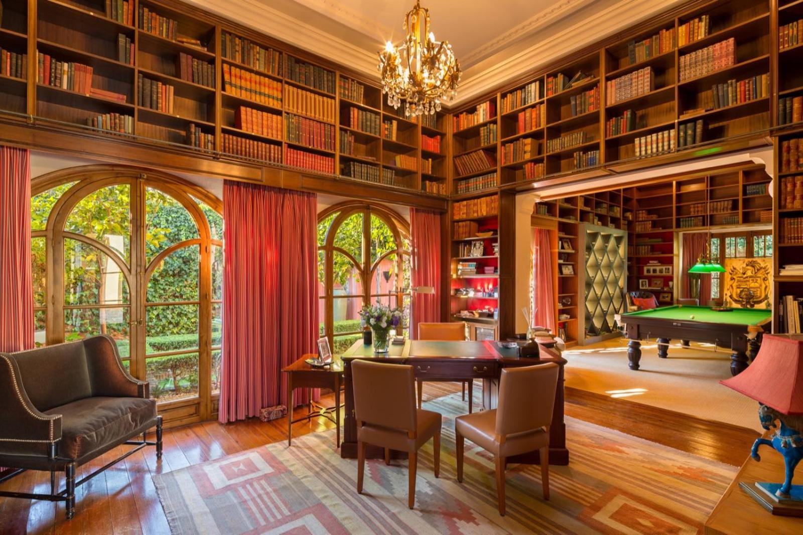 Cubo's Luxury Mansion El Baron De Sierra Blanca Villa *