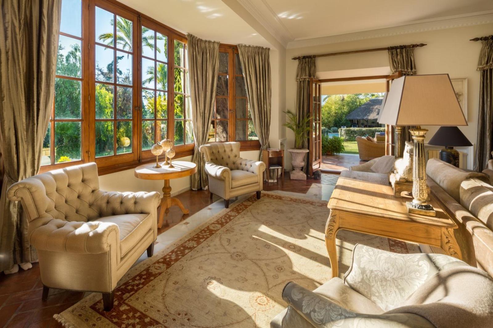 Cubo's Luxury Mansion El Baron De Sierra Blanca Villa